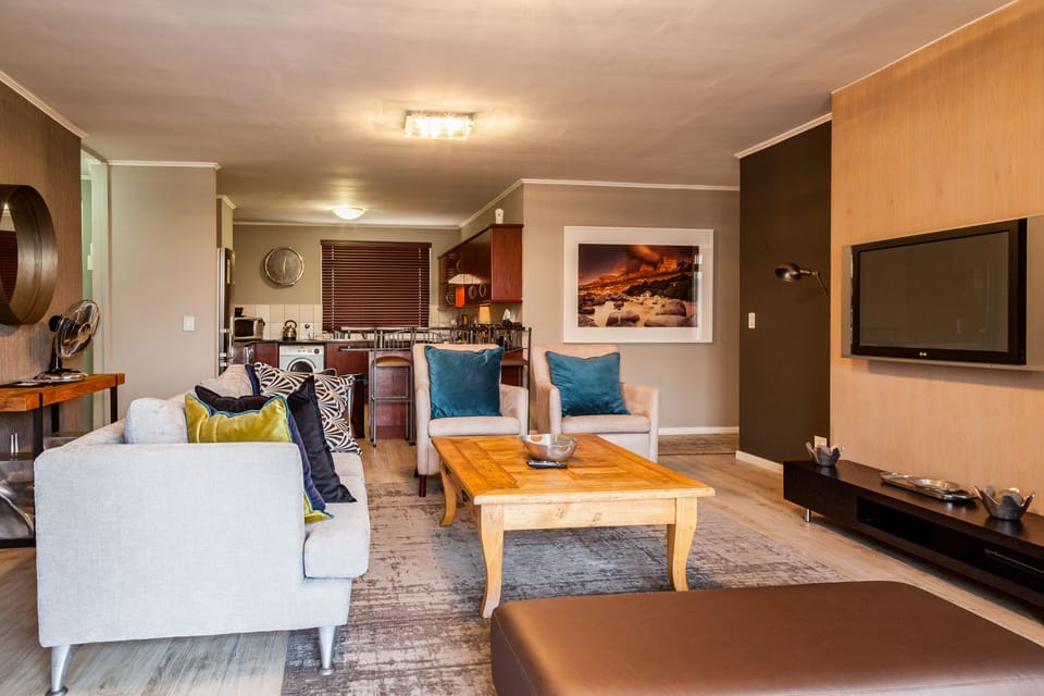Apartment, 3 Bedrooms | Living area | TV