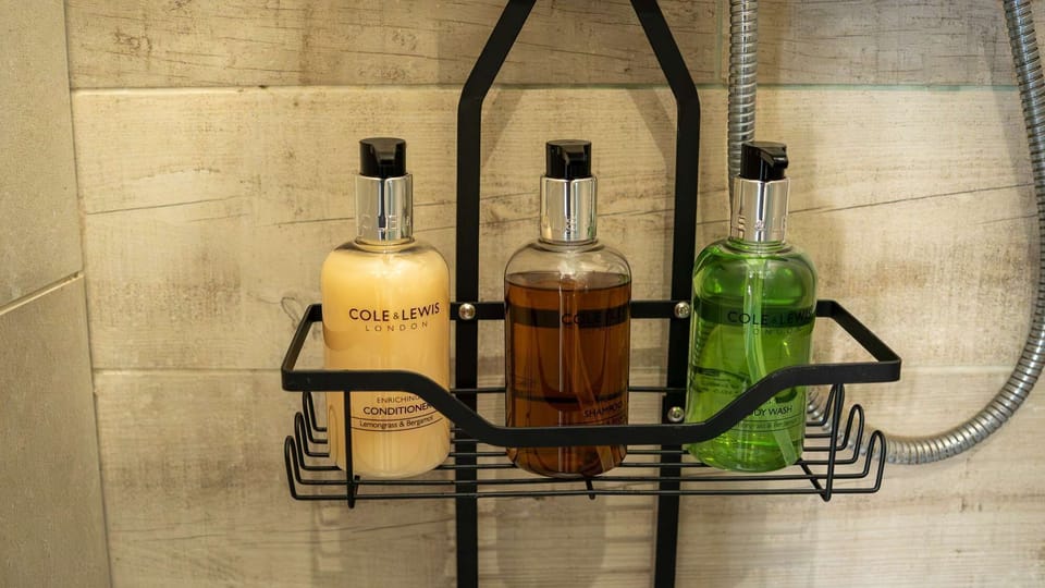 Bathroom amenities