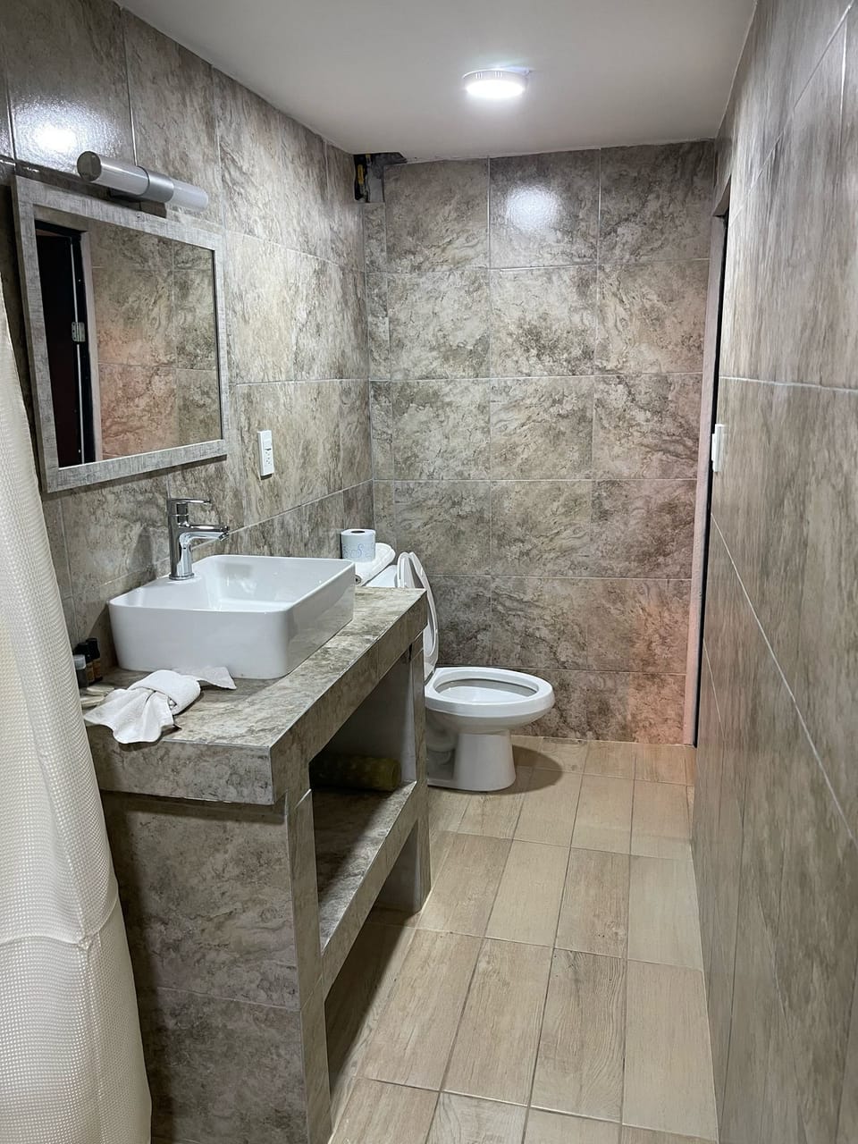 Family Room, Private Bathroom | Bathroom | Shower, rainfall showerhead, free toiletries, towels