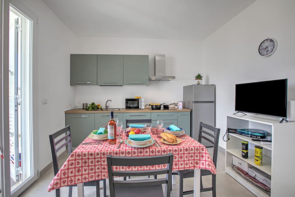Family Apartment, 2 Bedrooms, Balcony (Boutique Apartament Pool&Padel) | Dining