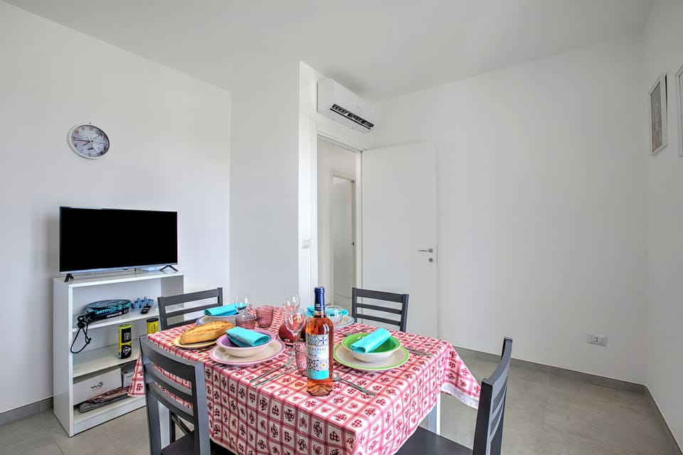Family Apartment, 2 Bedrooms, Balcony (Boutique Apartament Pool&Padel) | Dining