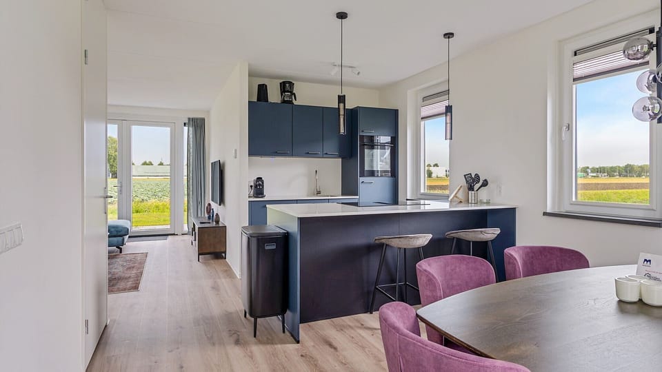 House (Koggehuys Buitenbubbelbad 6p) | Living area | TV
