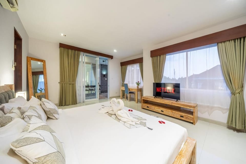 In-room safe, iron/ironing board, WiFi (free)