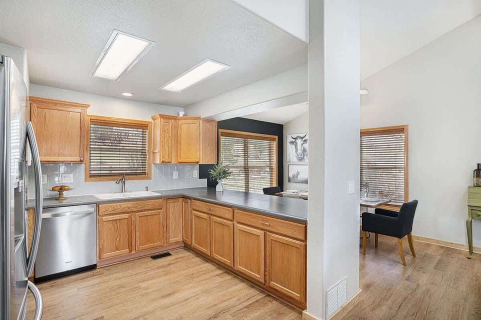 Full kitchen