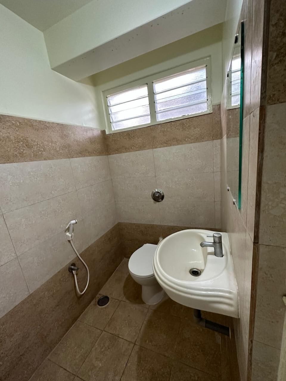Shower, towels, soap, shampoo