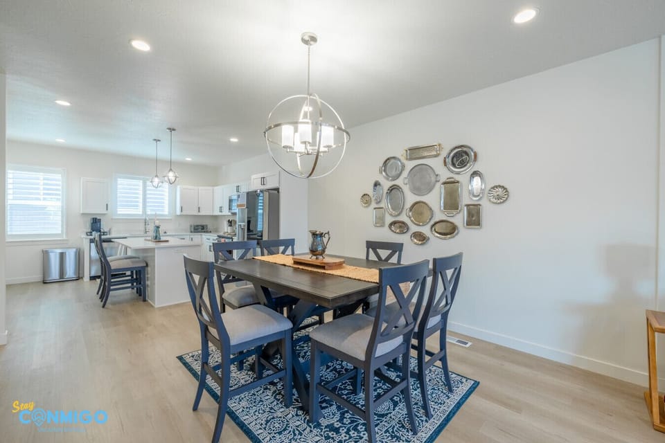 Dining area with seating for six beside the kitchen