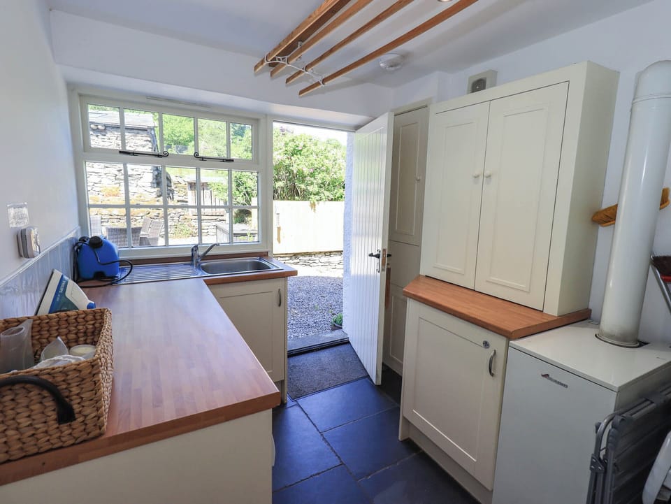 Cottage | Interior