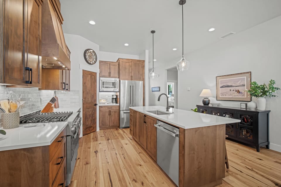 18160 Forestbrook-11