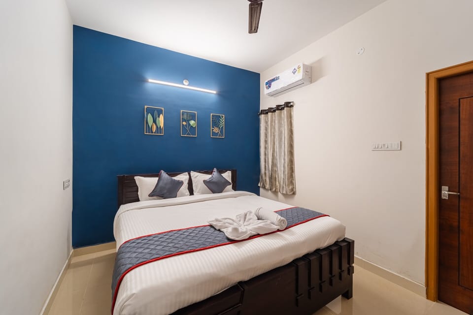Family Apartment, Balcony | Egyptian cotton sheets, premium bedding, iron/ironing board, free WiFi