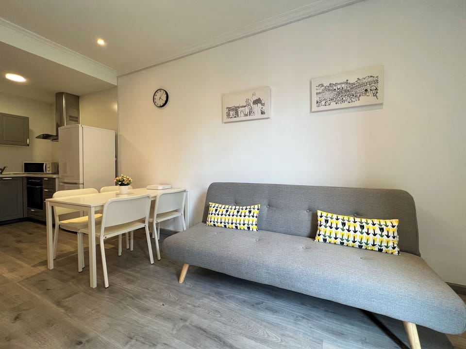 Apartment, 1 Bedroom | Living area