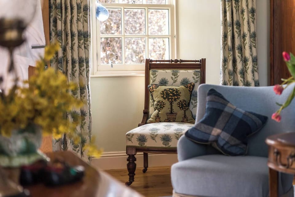 Master bedroom , enjoy sitting in the quiet areas 