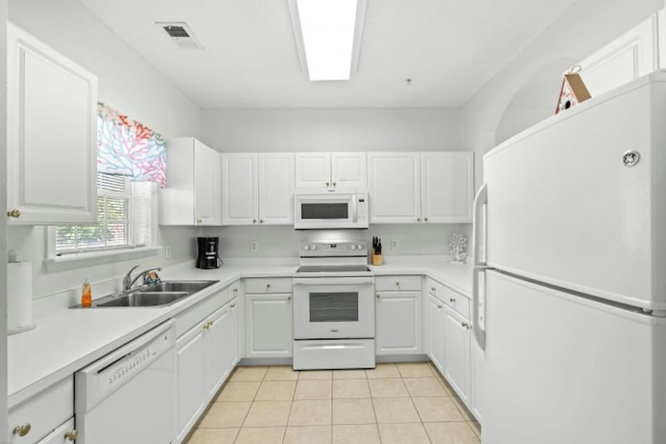 A fully stocked kitchen makes meal preparation a breeze.