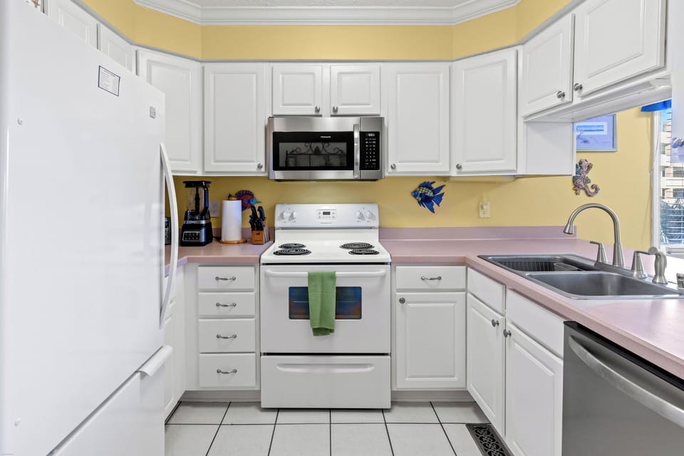 A fully stocked kitchen makes meal preparation a breeze.