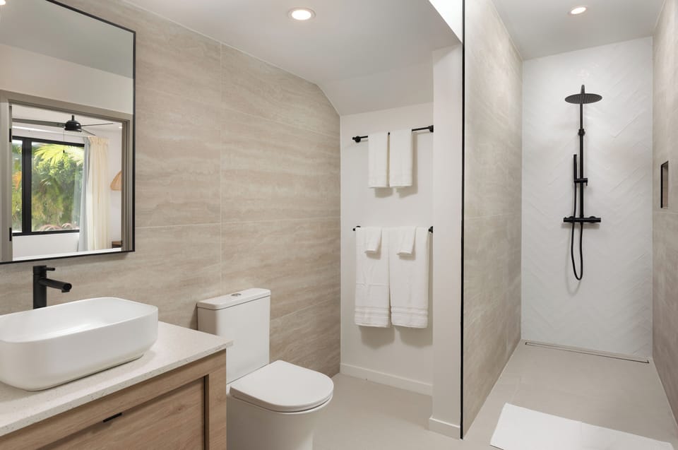Bathroom #2 (second level)