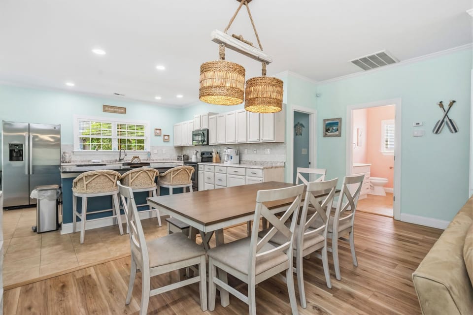 Dining Area - Main Level