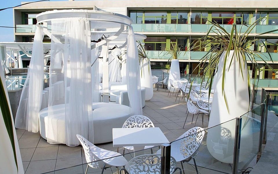House | Outdoor dining