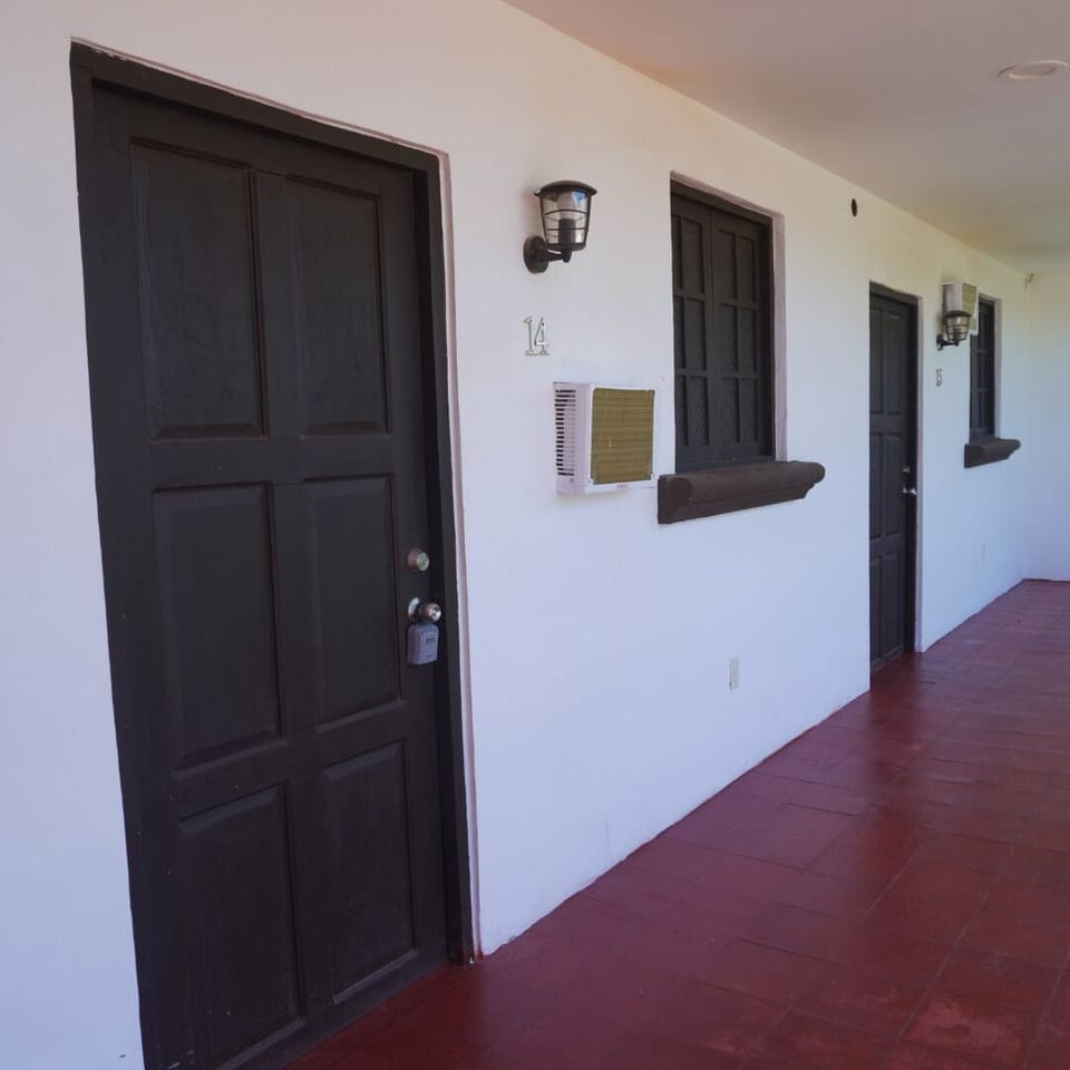 Standard Double or Twin Room, Garden View | Desk, laptop workspace, iron/ironing board (on request), WiFi (free)