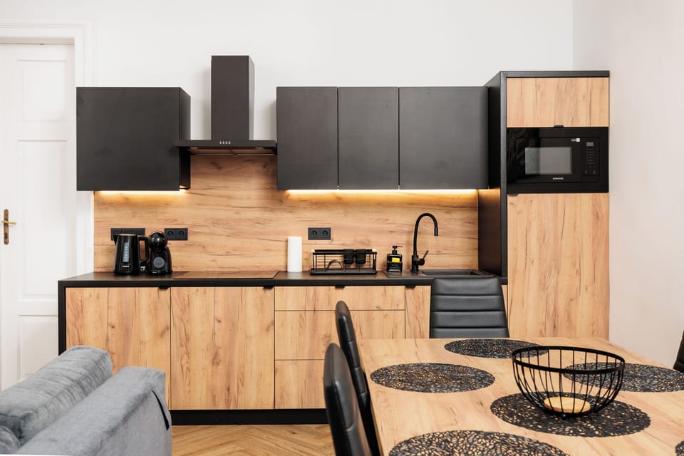 Comfort Apartment, 2 Bedrooms, Non Smoking, City View | Private kitchen | Oven, stovetop, espresso maker, coffee/tea maker