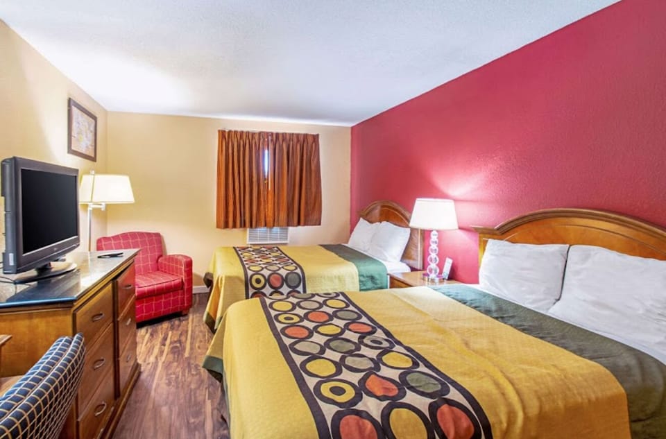 Desk, laptop workspace, free WiFi