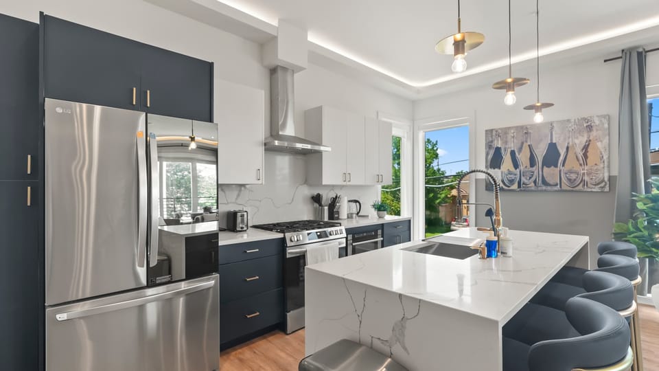 Full Kitchen