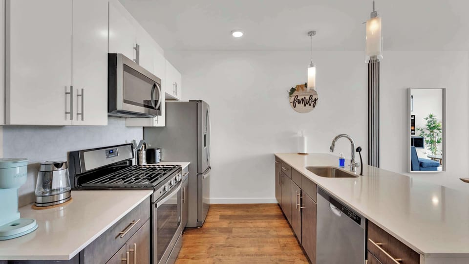 Full Kitchen