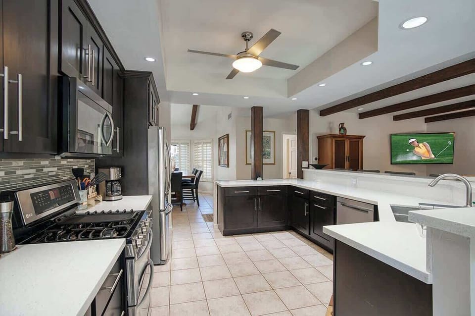 Spacious fully equipped kitchen