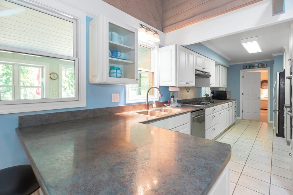 Large counter space for food prep