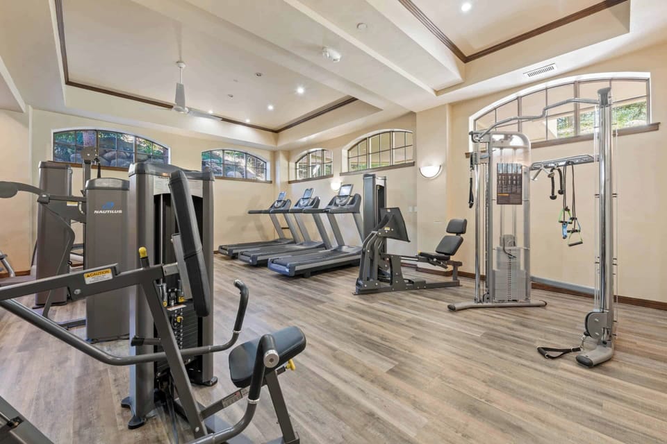 st-james-amenities-2982_52166191256_o