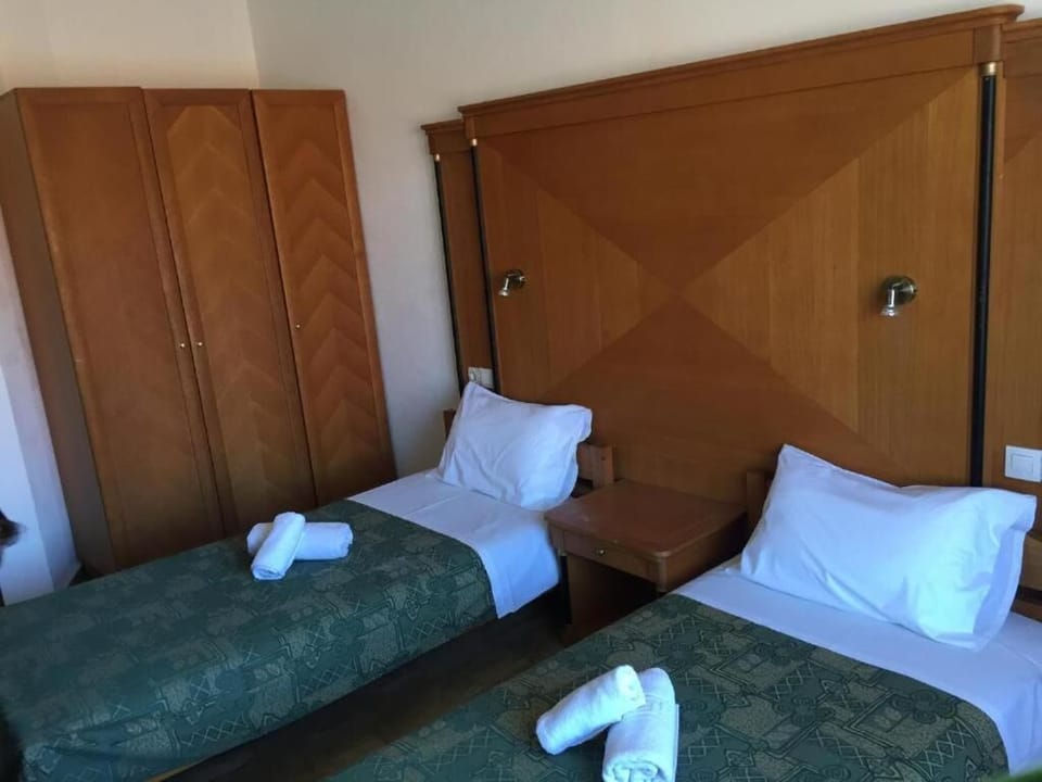 Basic Apartment, Partial Sea View | Free WiFi, bed sheets