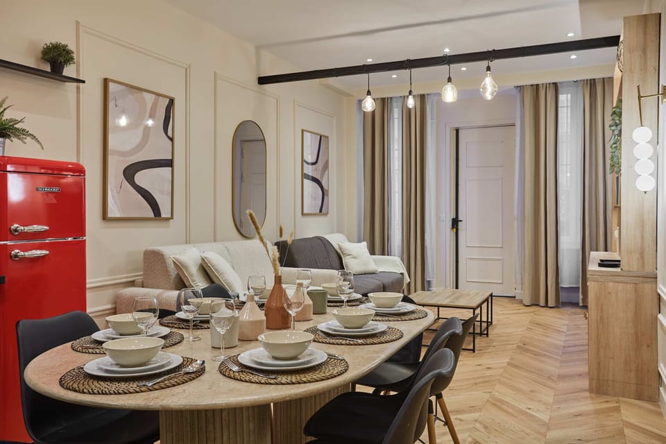 Apartment | Dining