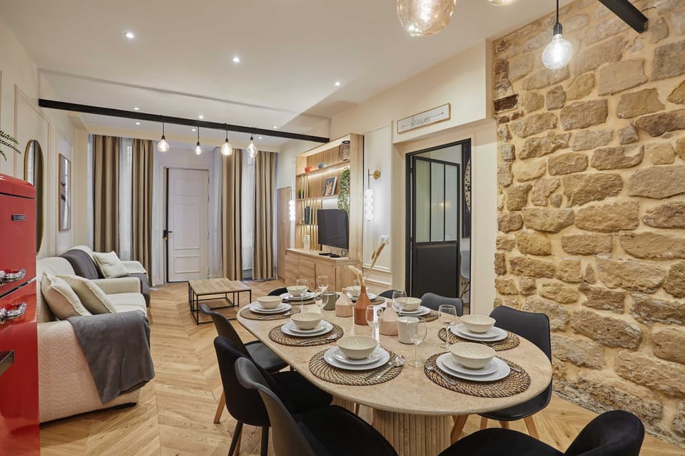 Apartment | Dining