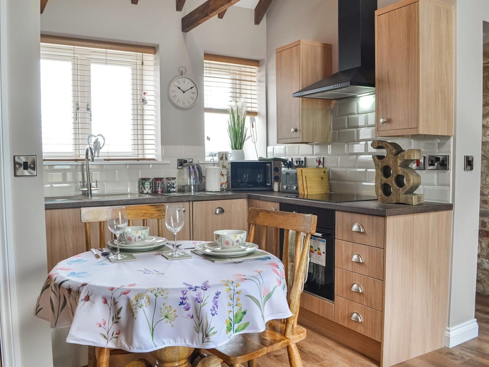 Kitchen/diner | The Stables - Metlands Farm Holidays, Bempton, near Bridlington