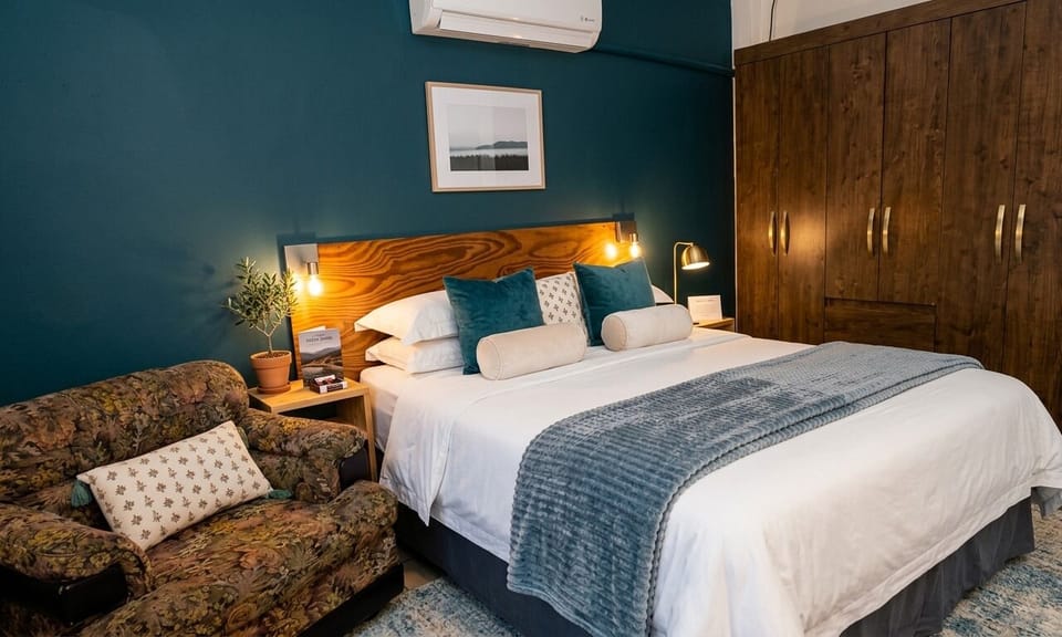 City Studio Suite, Non Smoking, Refrigerator | Down comforters, minibar, WiFi (free), bed sheets