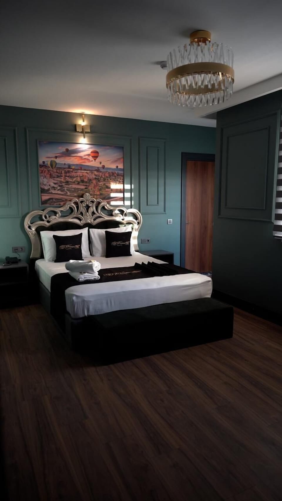 Premium Double Room, Mountain View | In-room safe, desk, laptop workspace, soundproofing