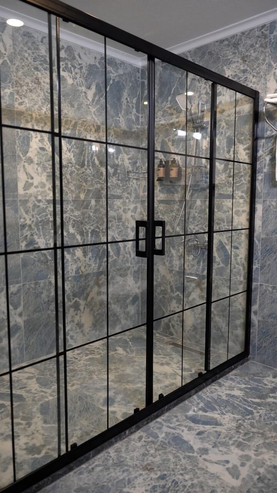 In-room safe, desk, laptop workspace, soundproofing