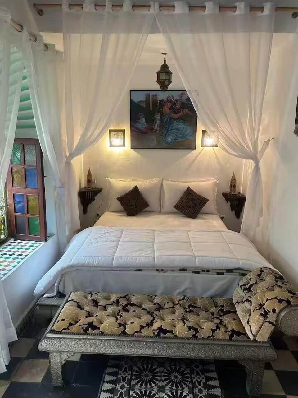 Grand Room | Bathroom | Towels, toilet paper
