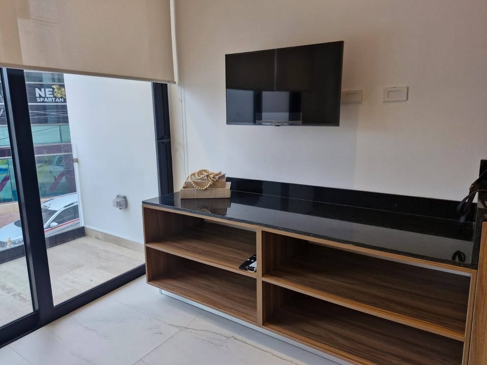 Apartment, 2 Bedrooms, Accessible, Smoking | Interior