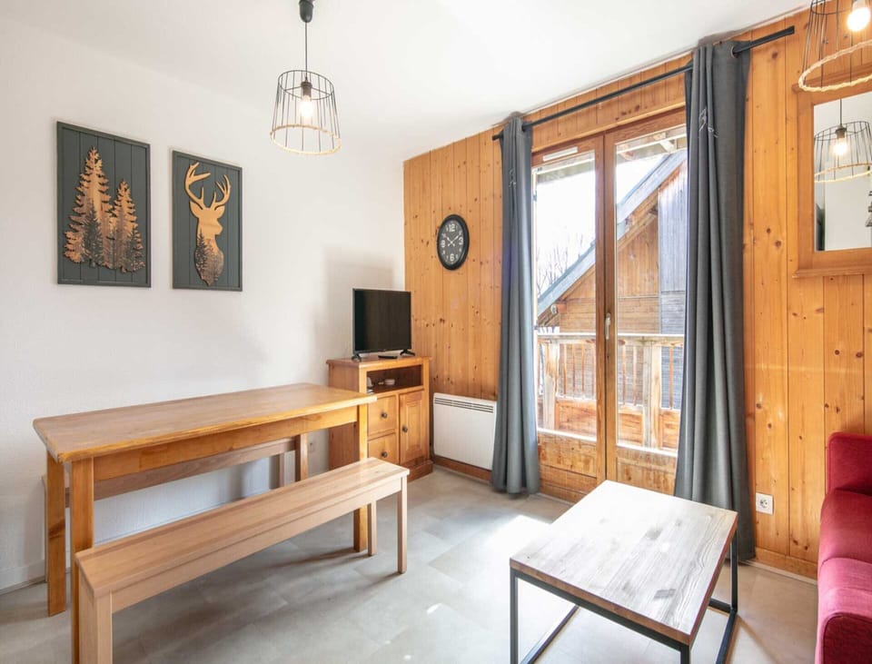 Apartment | Dining