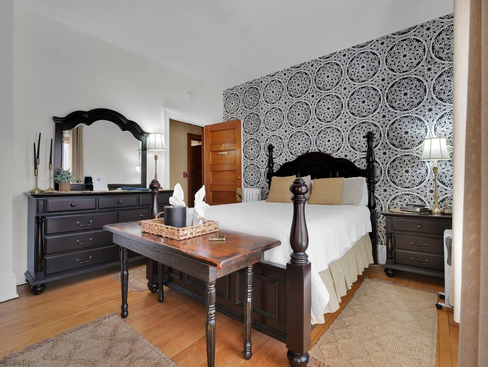 Signature Double Room, Park View | Individually decorated, individually furnished, iron/ironing board