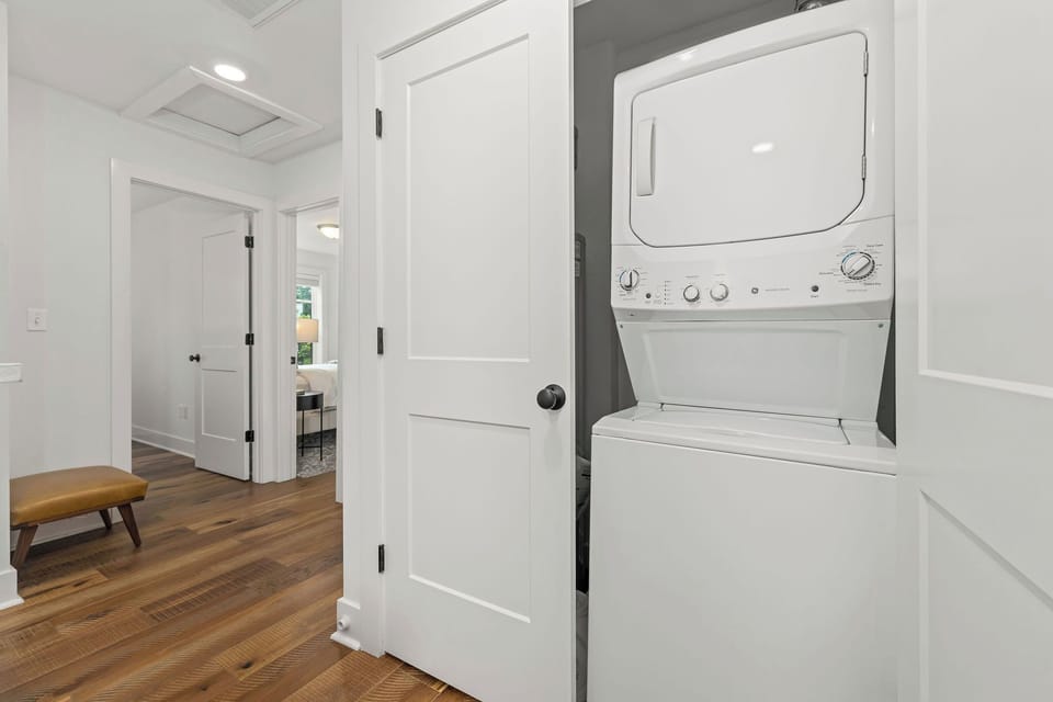 Washer/dryer unit upstairs