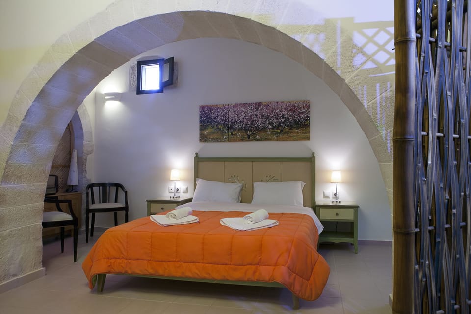 Apartment, 2 Bedrooms | In-room safe, iron/ironing board, free cribs/infant beds, rollaway beds