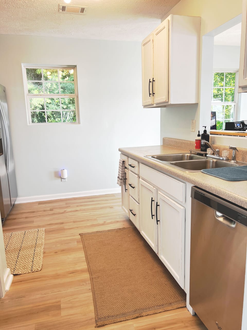 open galley kitchen - stocked w/ every thing you may need for meal prepping