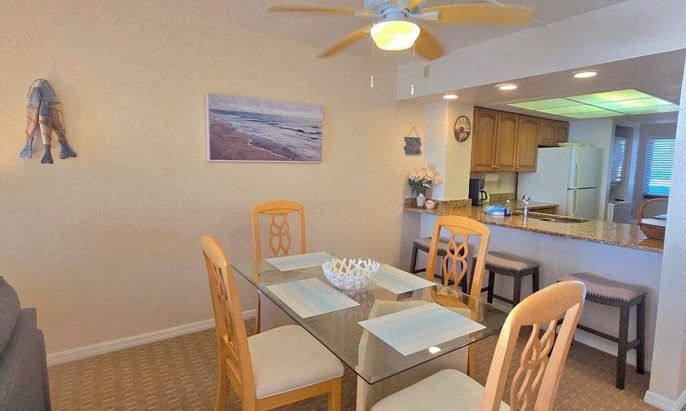 Dining area with counter top bar