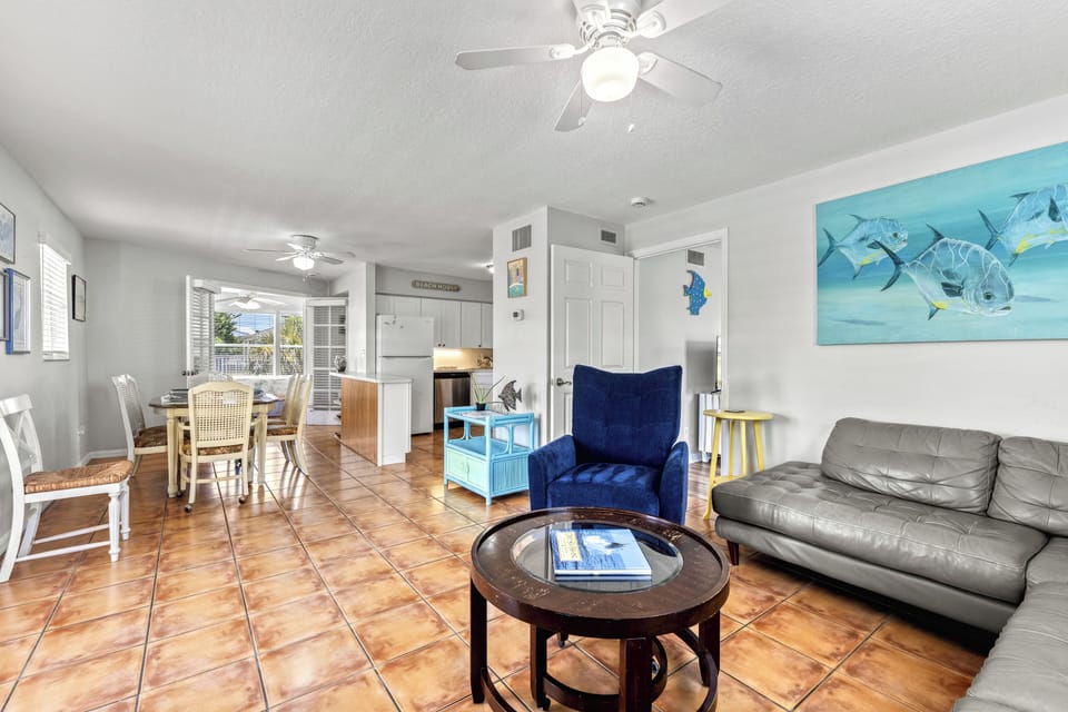 Bright, open, and effortlessly connected—this is where morning coffee turns into beach plans, and dinners flow into laughter-filled nights.