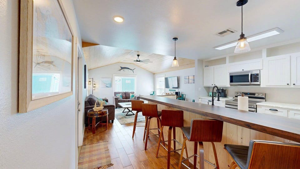 Kitchen, living room, bar