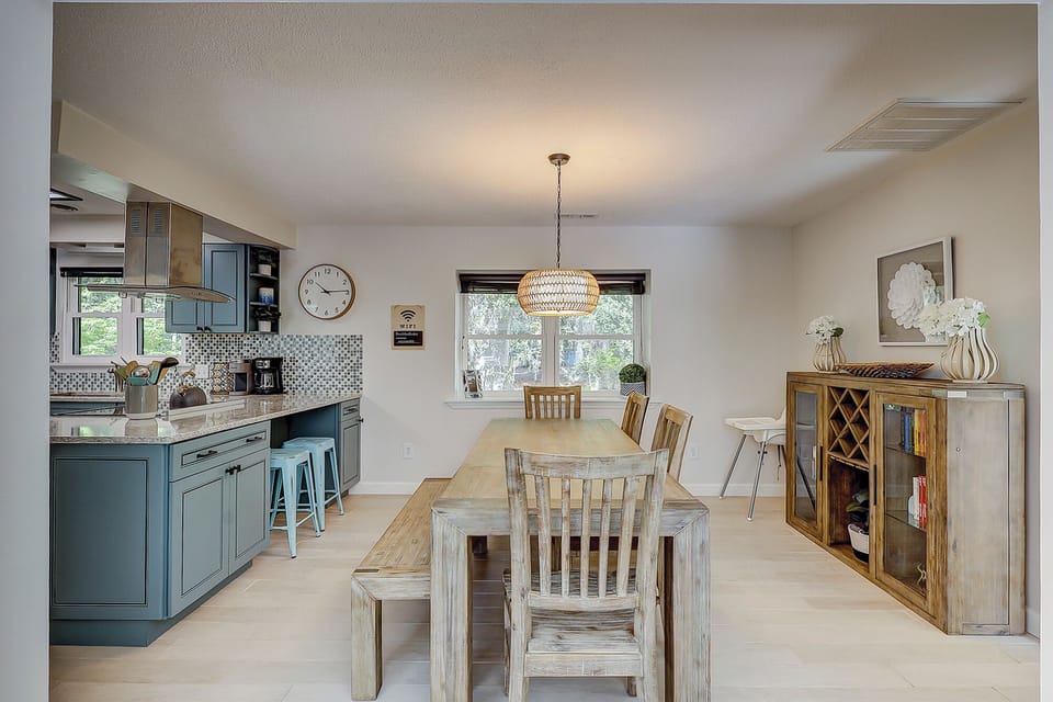 Dining table that seats 6 guests.