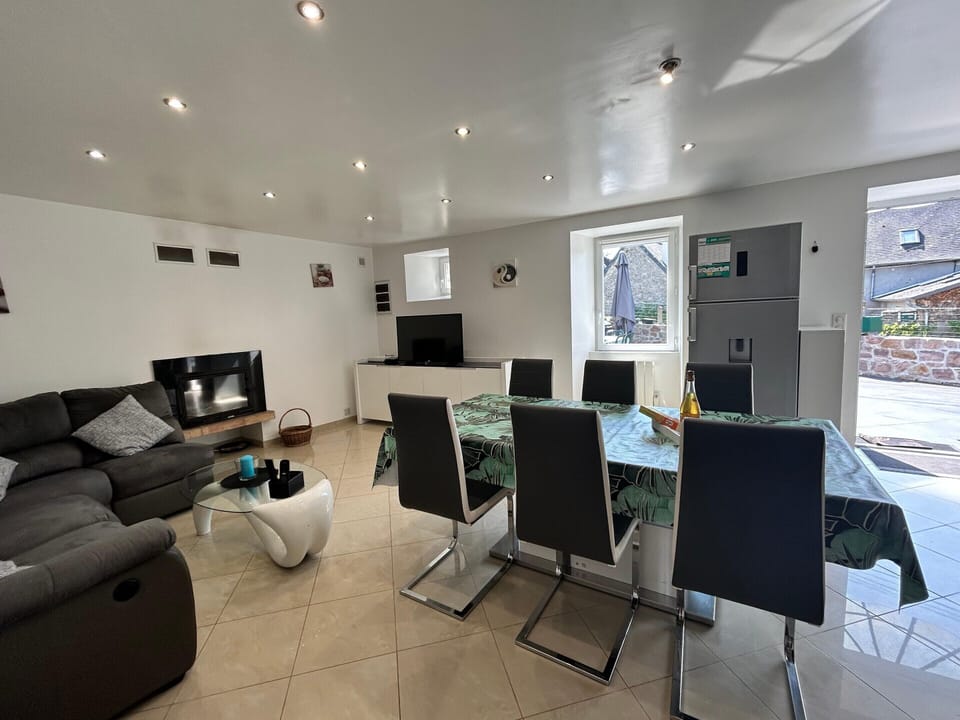 House | Dining