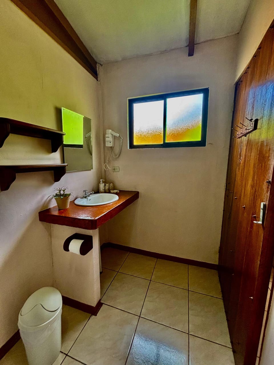 Comfort Double Room, Garden View | Bathroom | Shower, free toiletries, towels, soap