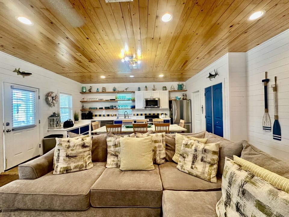 Open-Concept Coastal Living