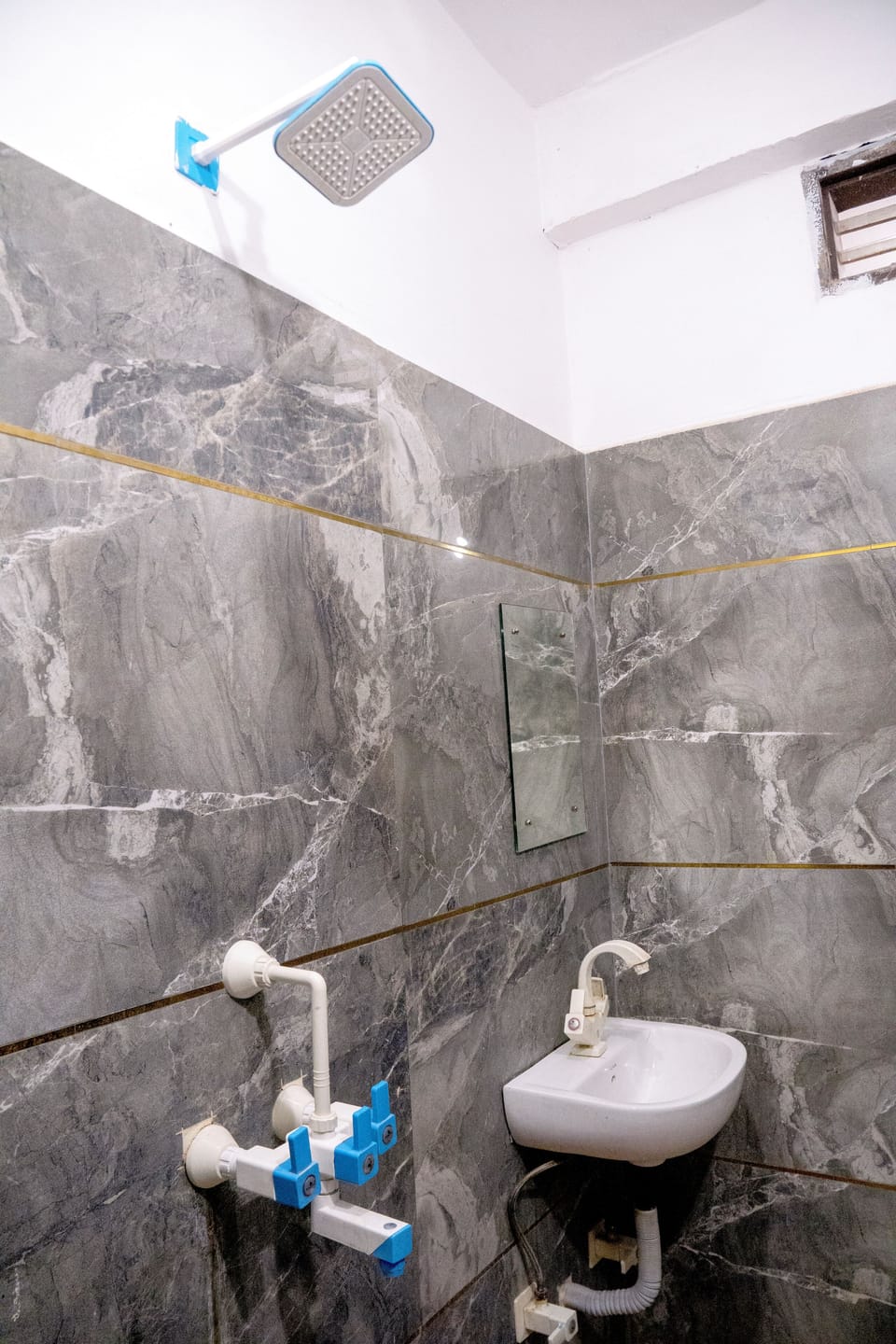 Family Double Room, City View | Bathroom | Free toiletries, slippers, bidet, towels